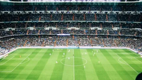 震惊！NBA风云突变，四大巨星同日受伤，联盟榜首梦碎神迹，湖人或迎詹姆斯告别季？