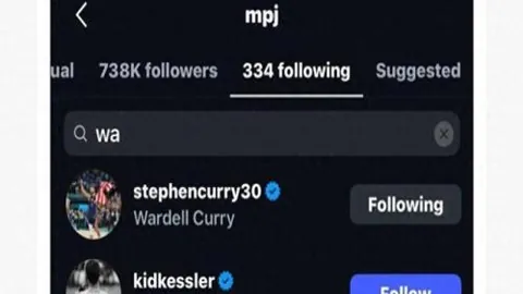 吴前接西蒙斯传球，命中三分球